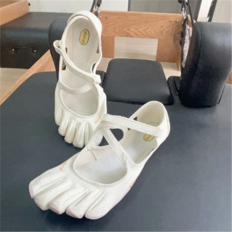 Oryginalne damskie buty sporto – Sneaker Case recenzja i cena